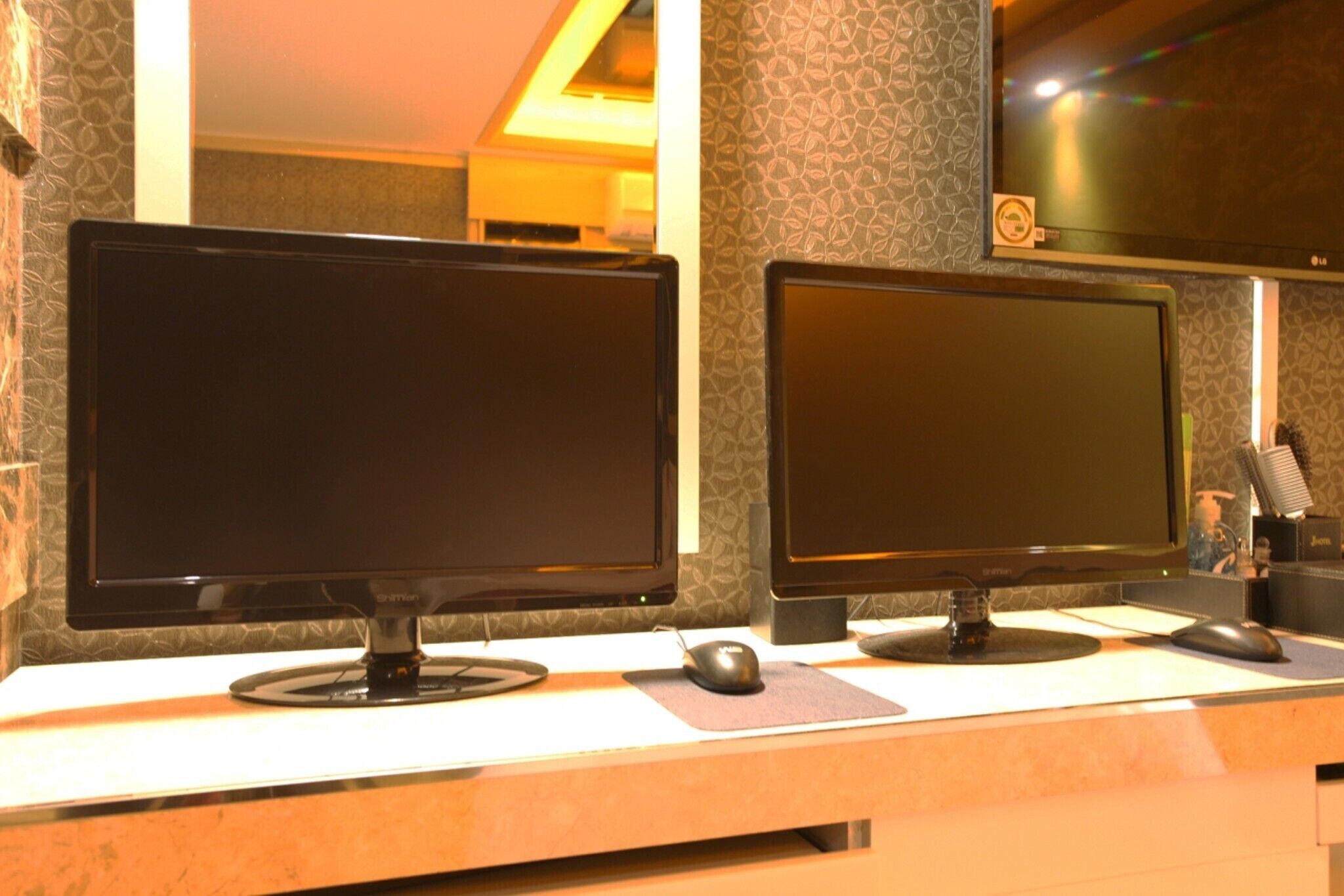 Icheon J Hotel