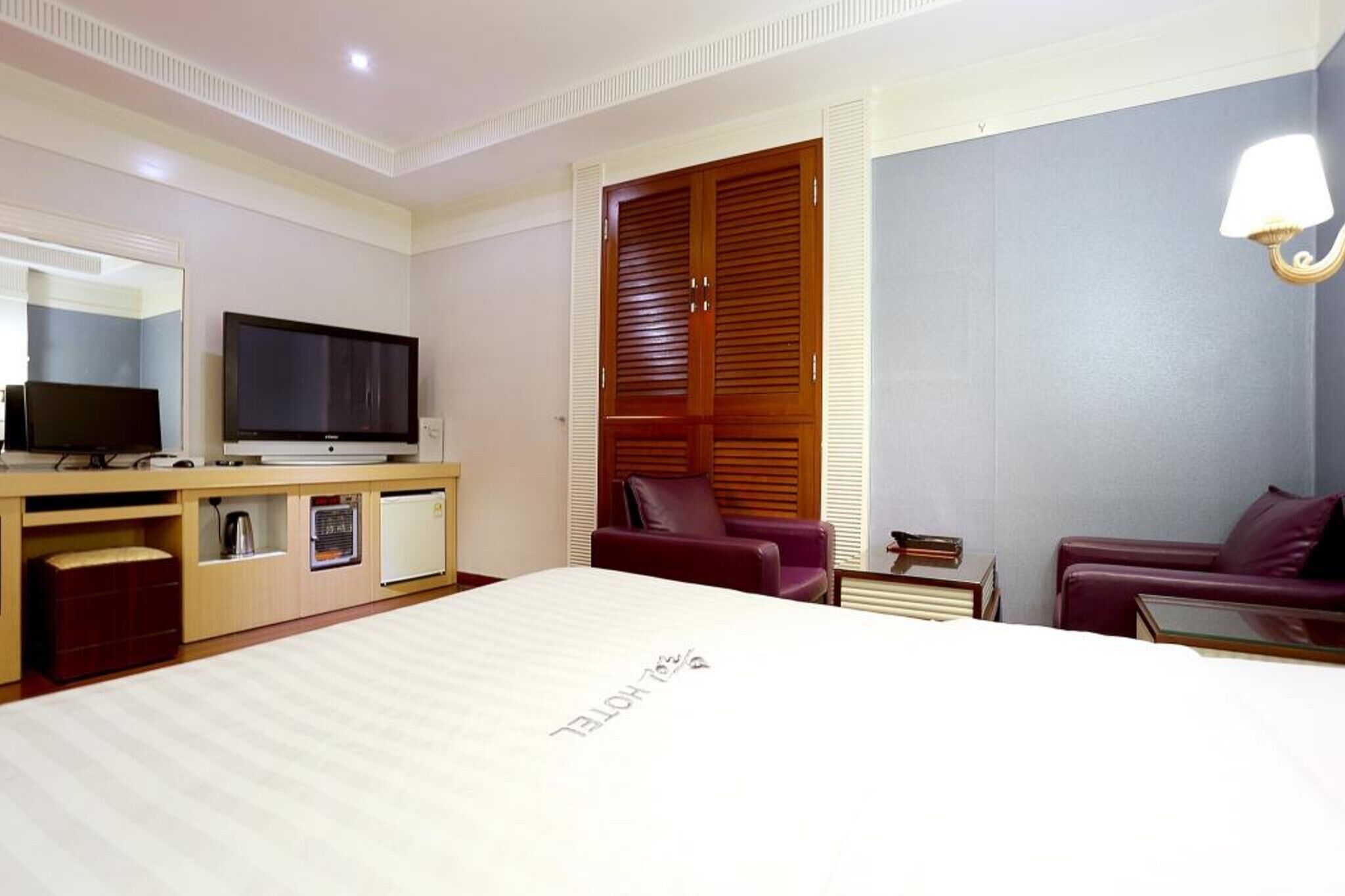 All-In Hotel