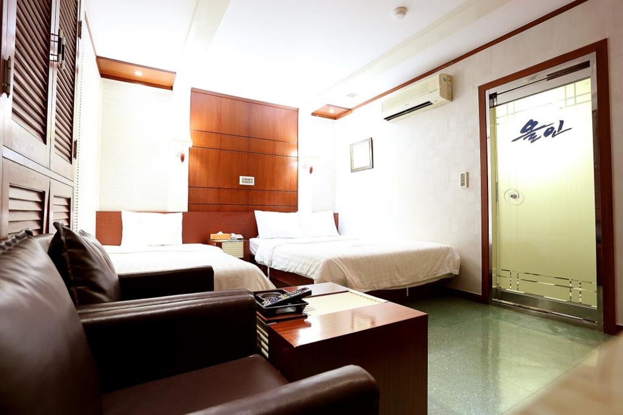 All-In Hotel