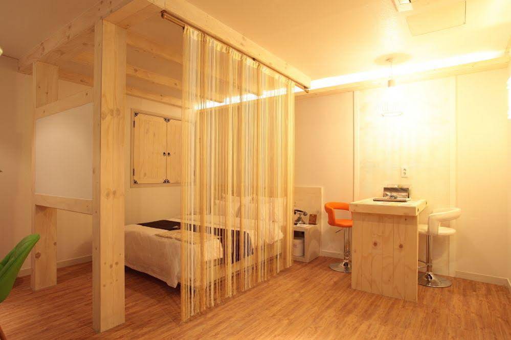 Art 1 Hotel