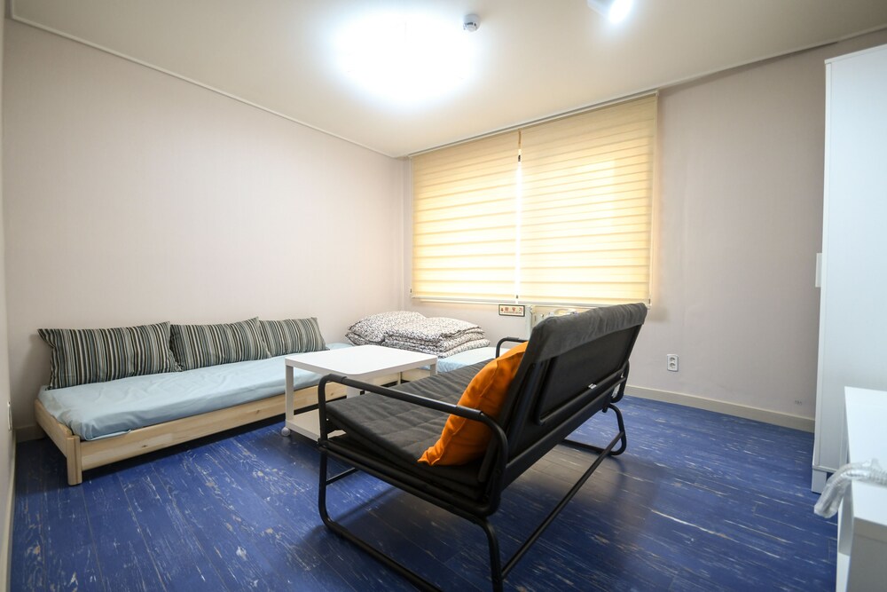 Bluehum Guesthouse
