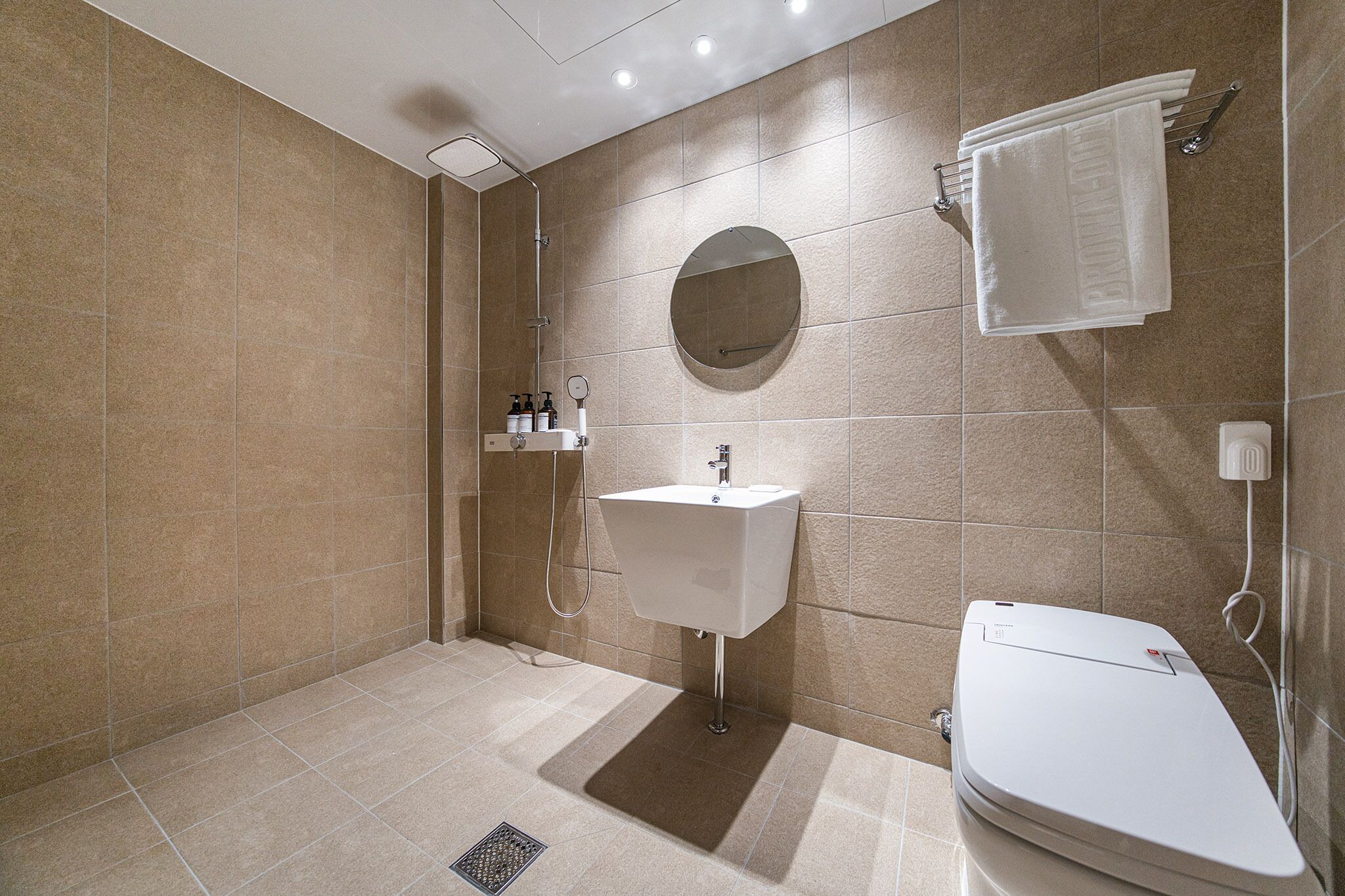 Brown Dot Hotel Eurwangri