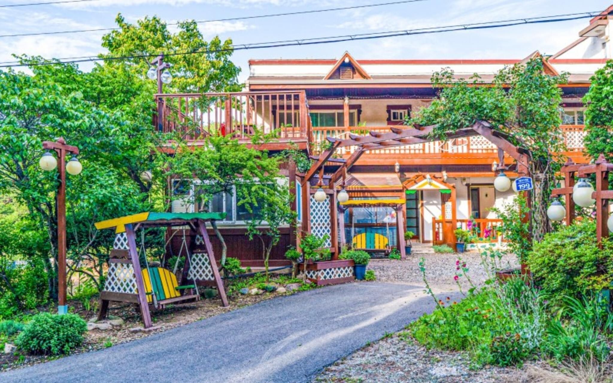 Daebudo Bada Solhyangi Pension