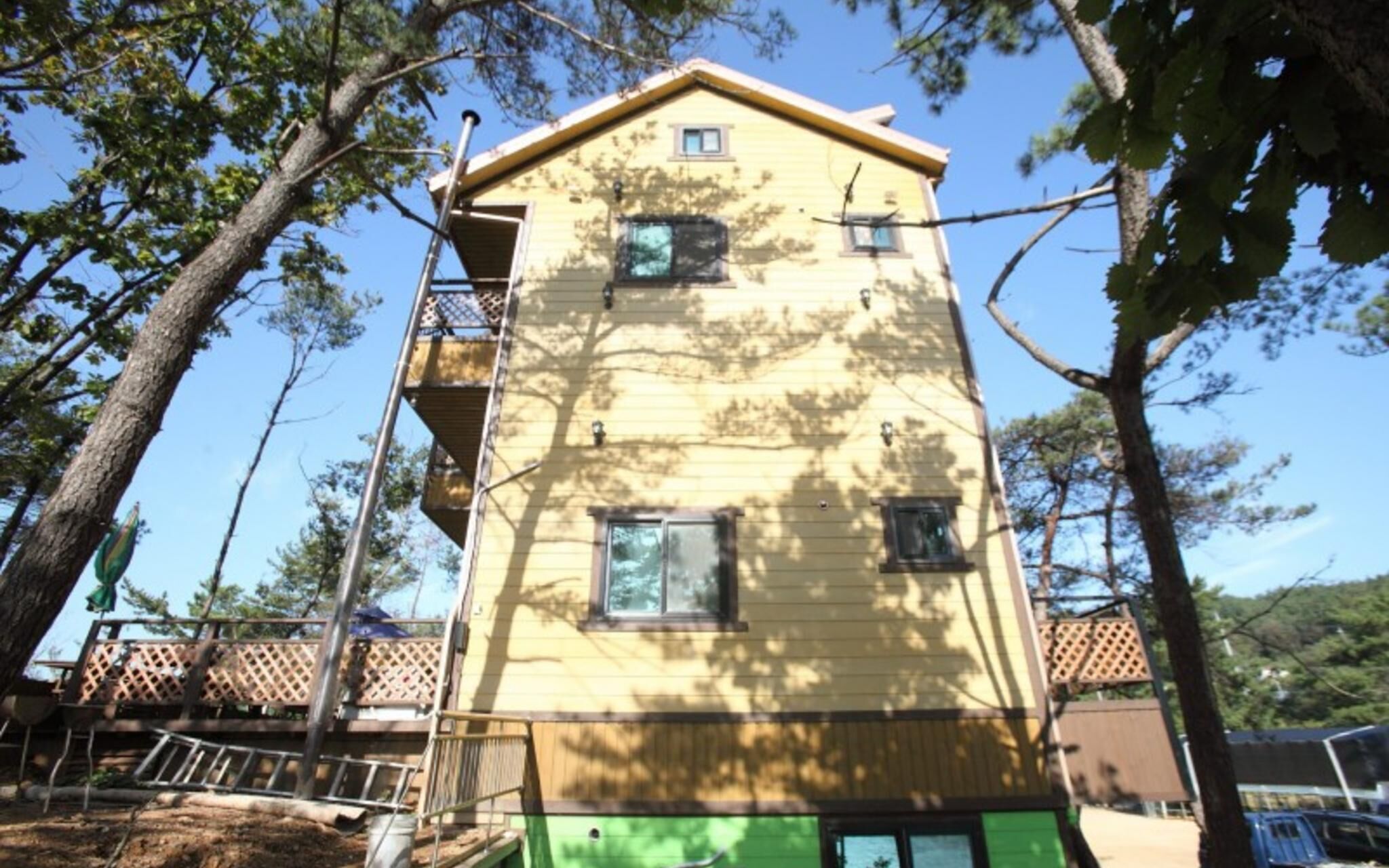 Daebudo Rainbow Pension