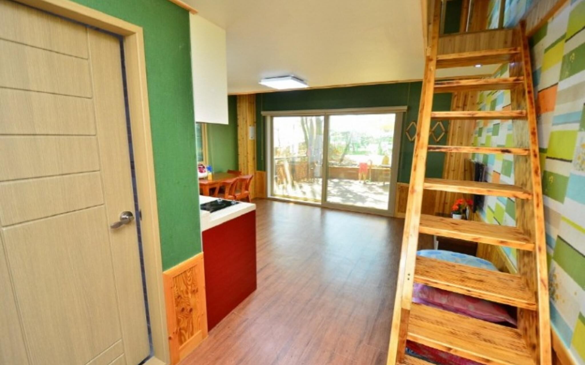 Daebudo Rainbow Pension