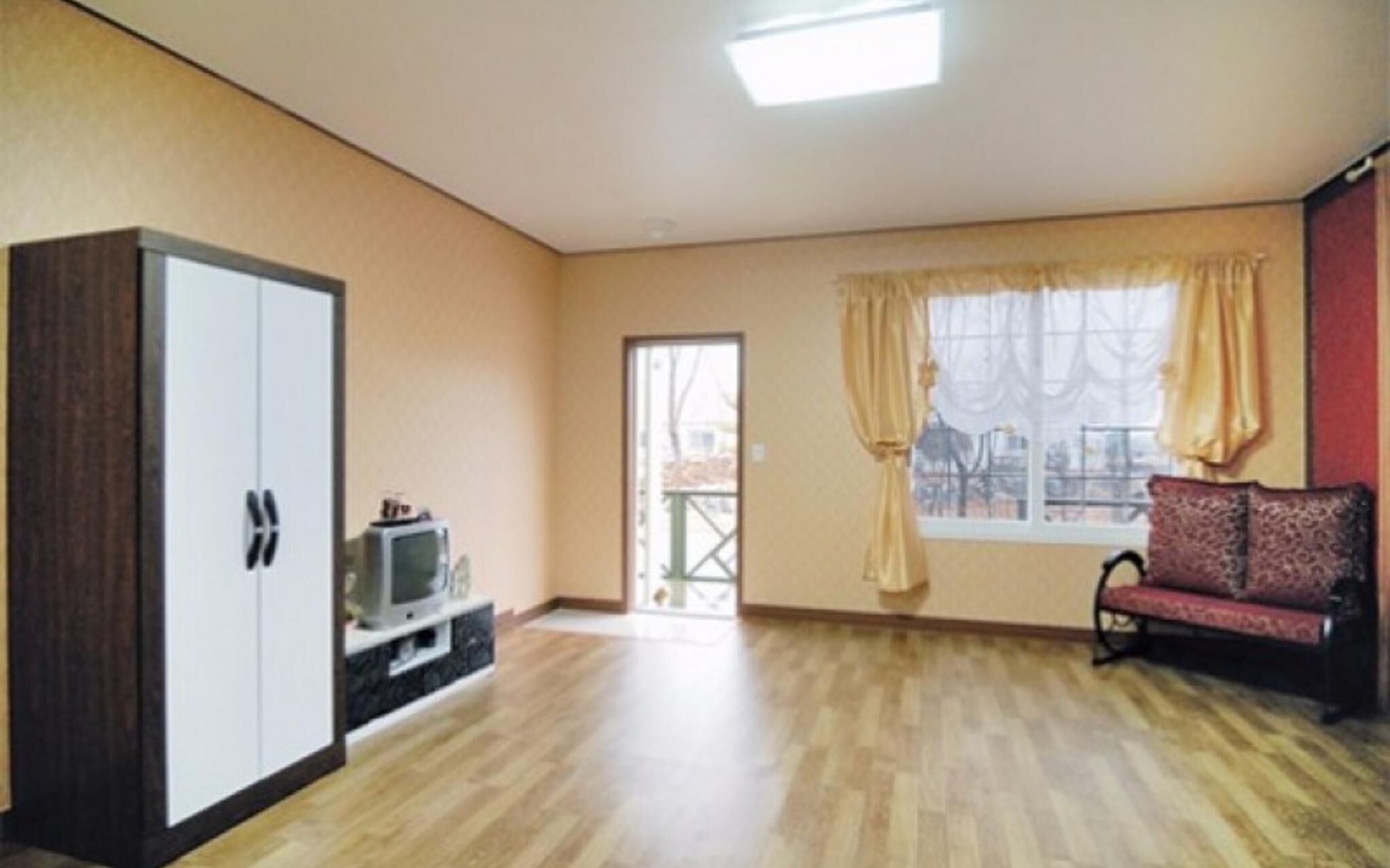 Eurwangni Bada Star House Pension