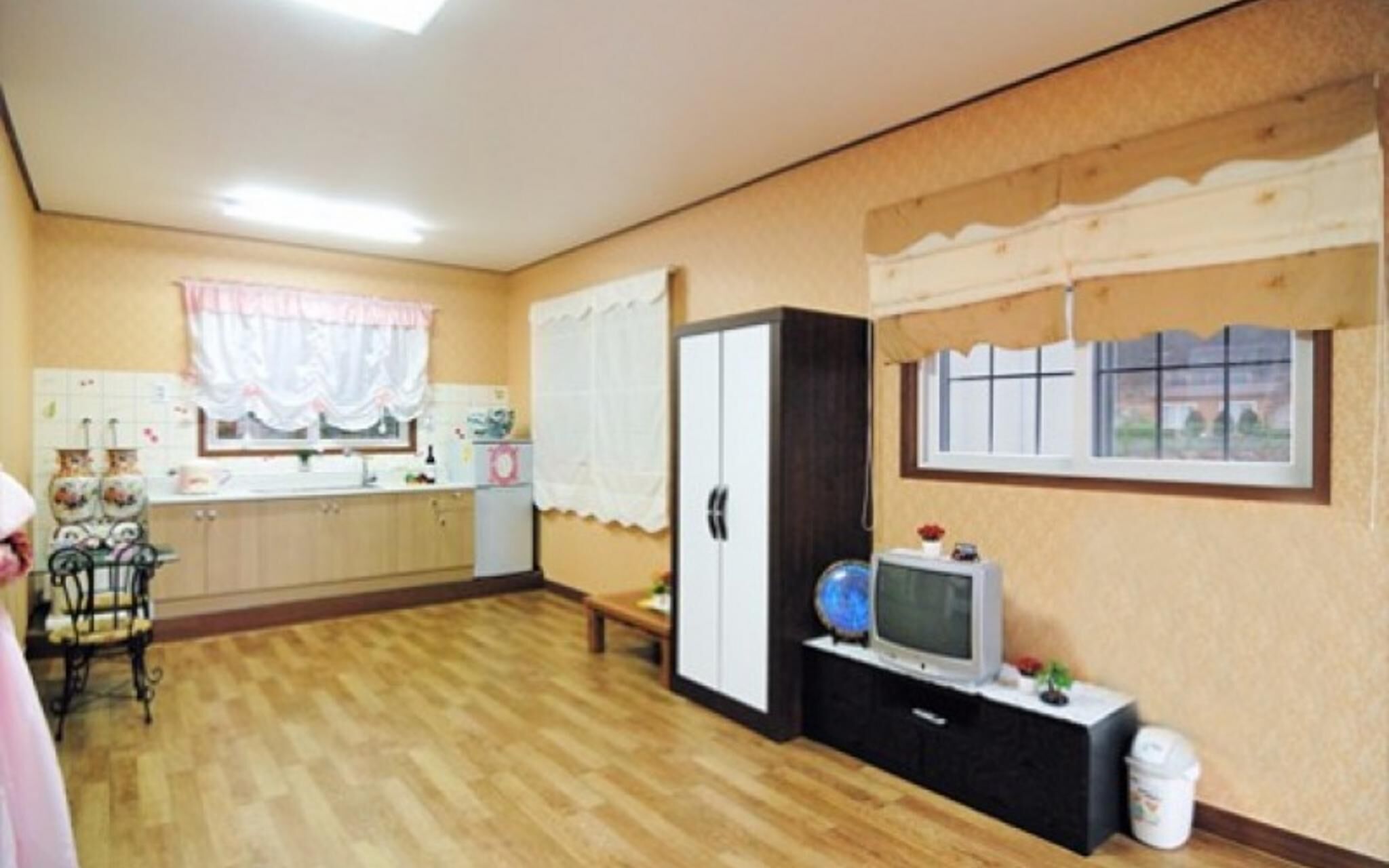 Eurwangni Bada Star House Pension