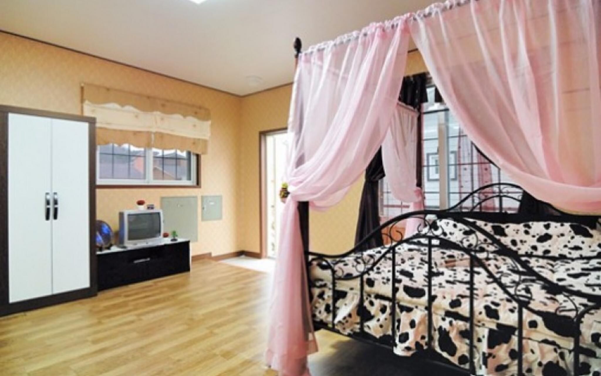 Eurwangni Bada Star House Pension