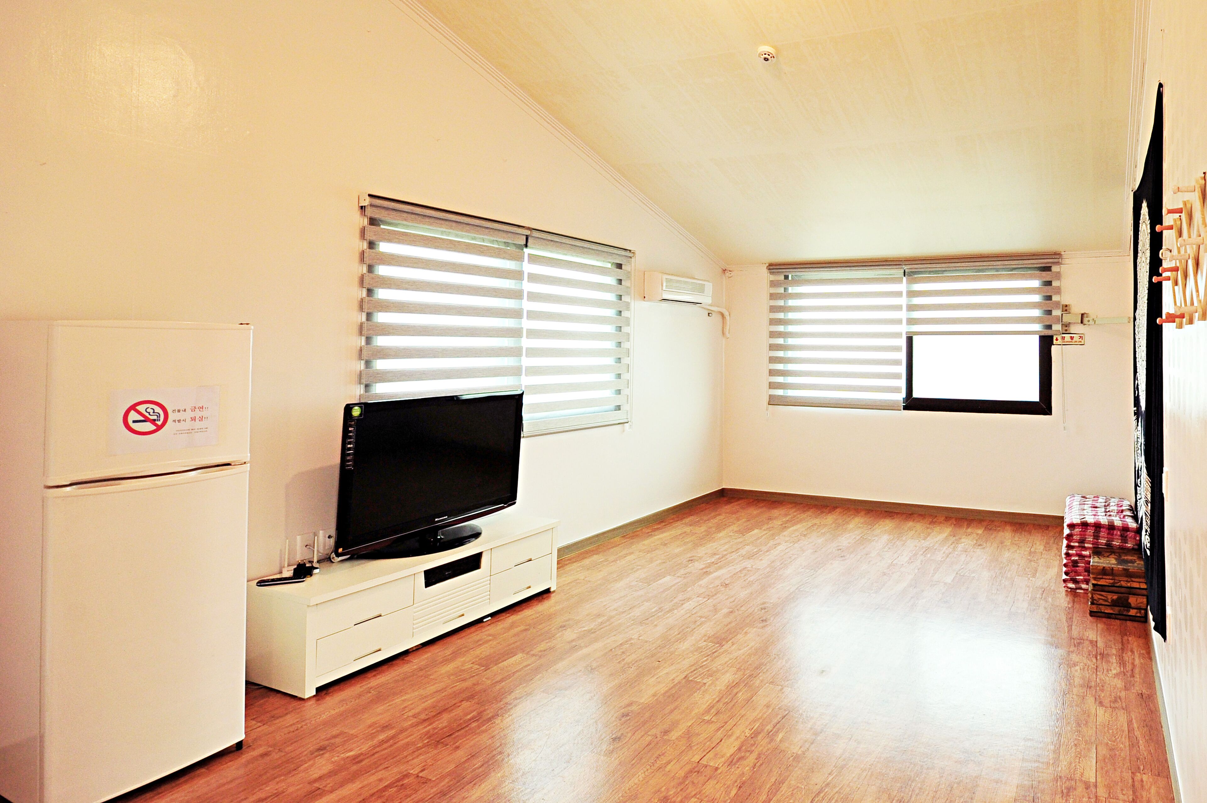 Eurwangni Marine Camp Pension