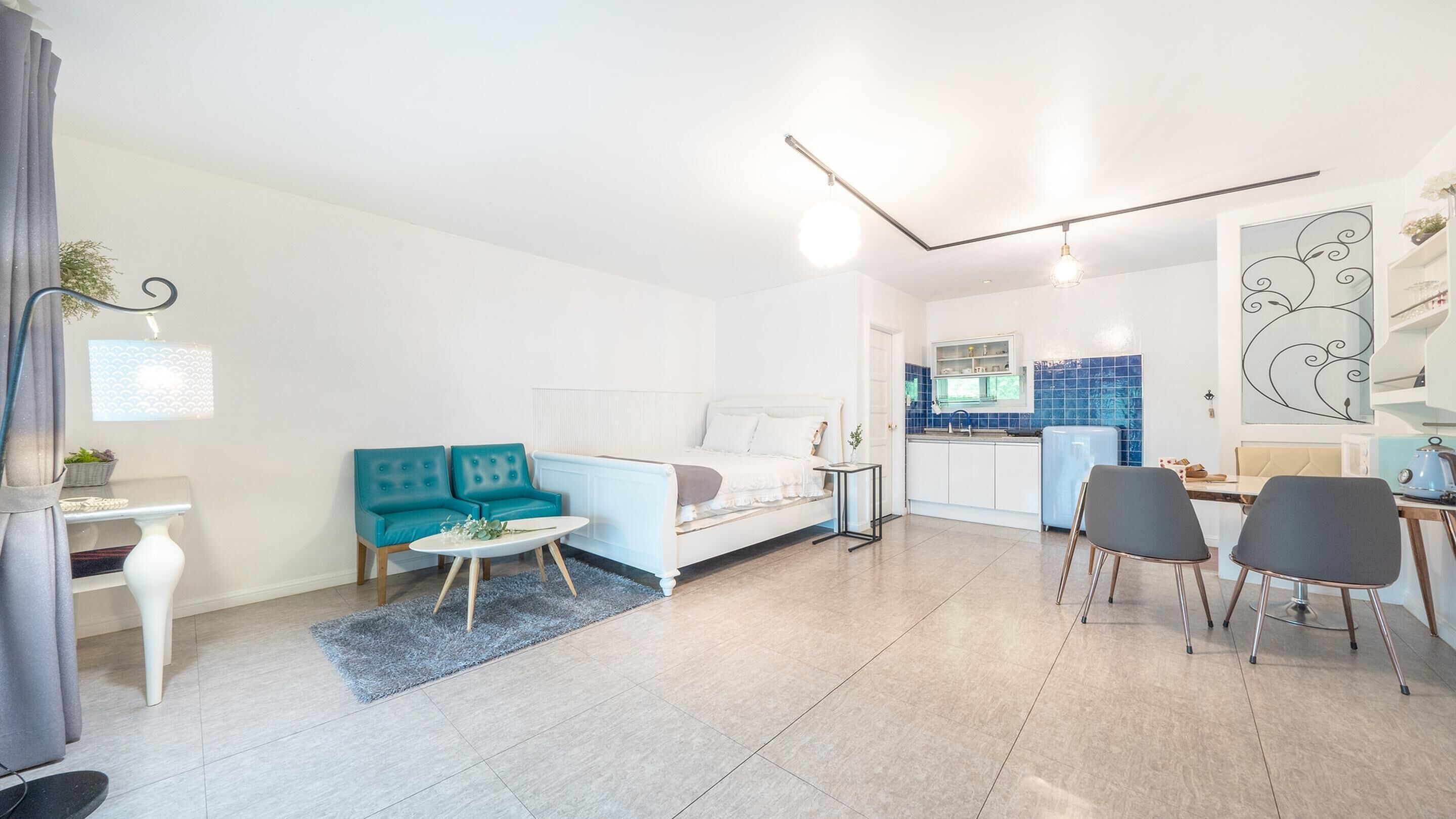 Ganghwa Giverny Spa Pension