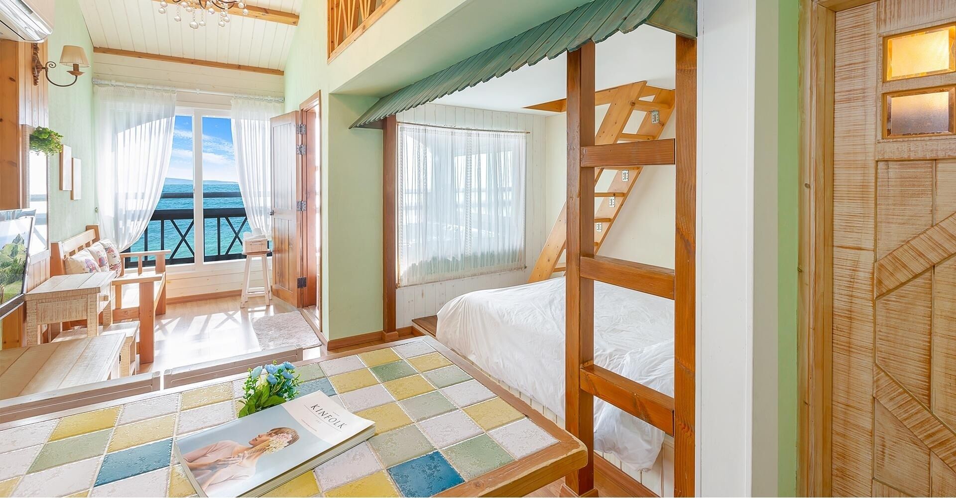 Ganghwa Hana & Alice Spa Pension