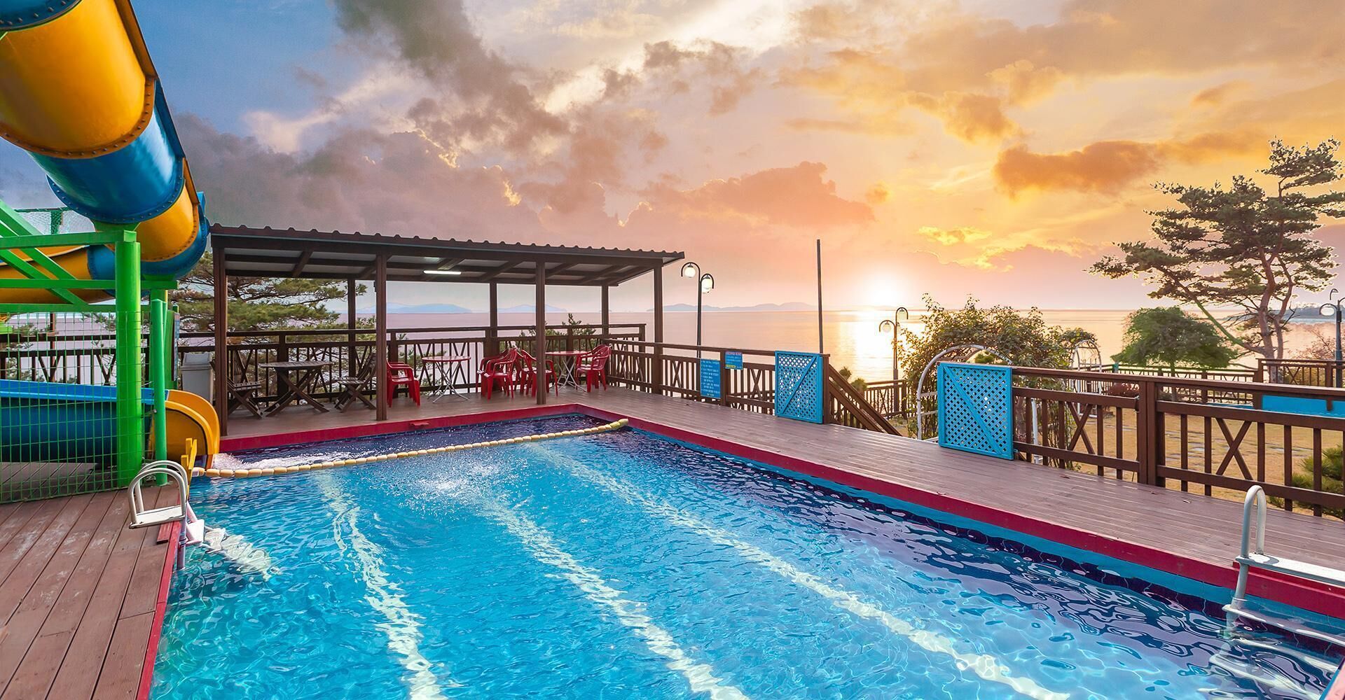 Ganghwa Hana & Alice Spa Pension