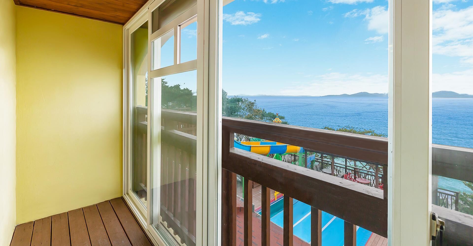 Ganghwa Hana & Alice Spa Pension