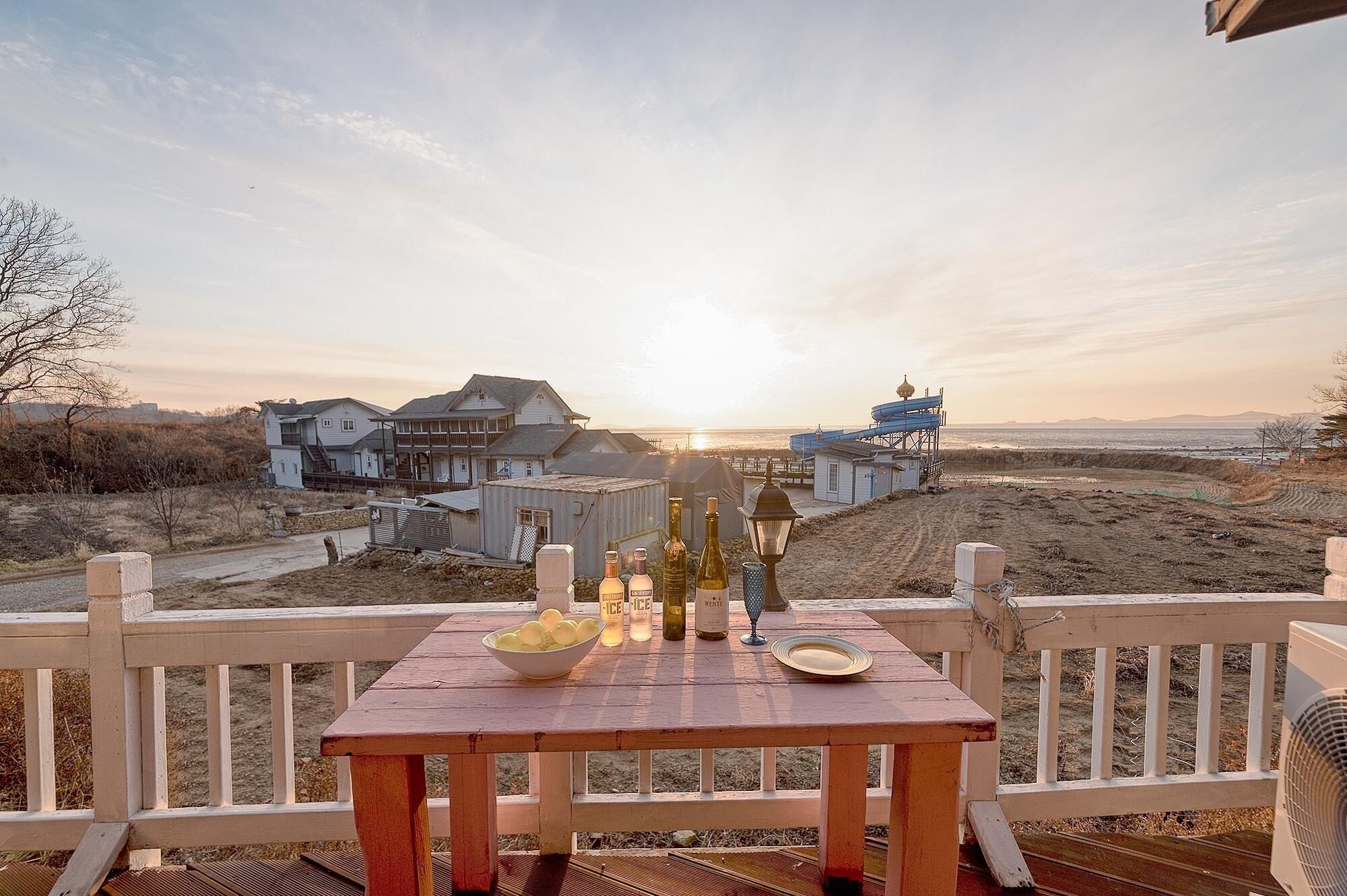Ganghwa Izba Pension
