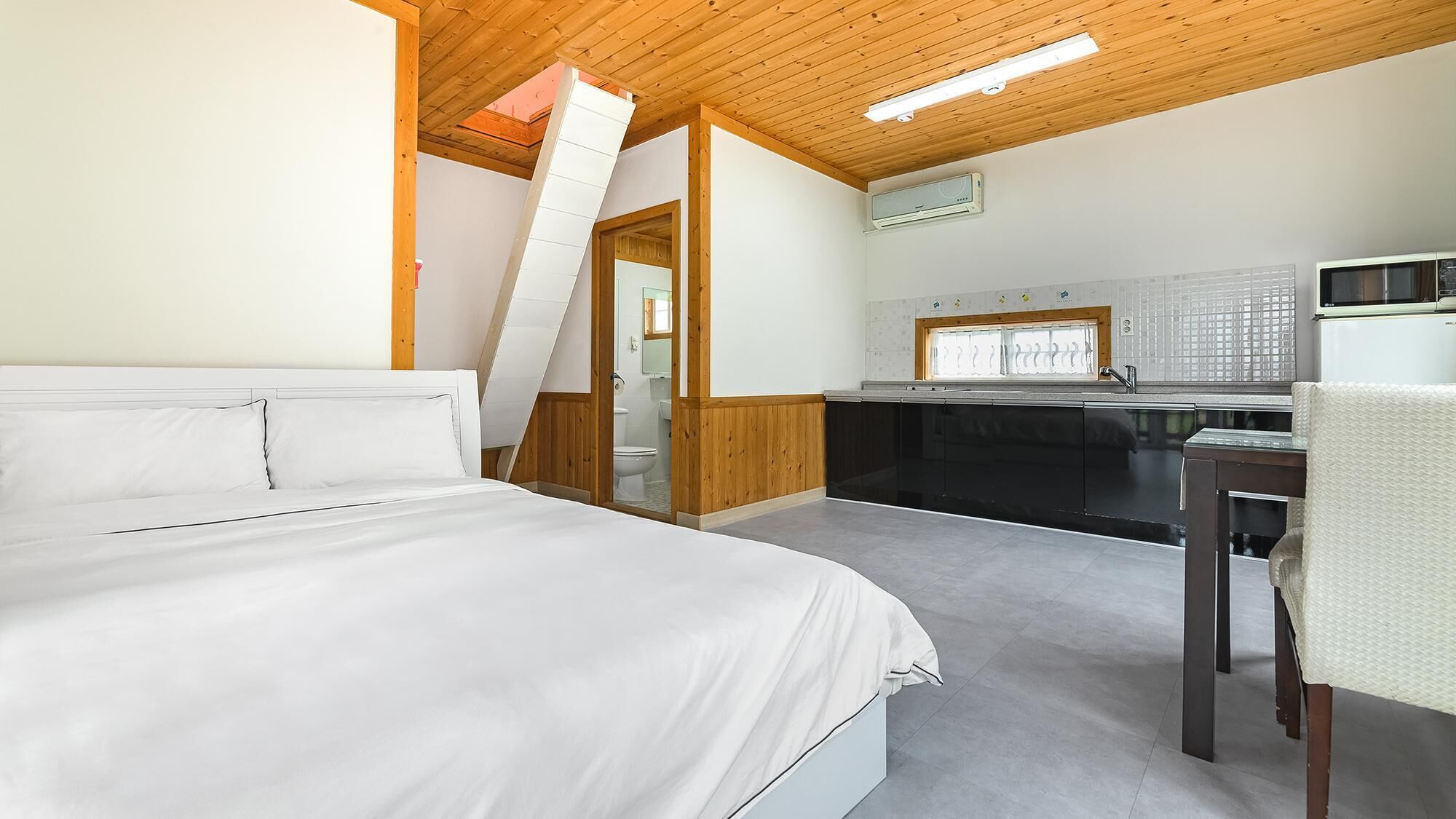 Ganghwa Muldoll Iyagi Pension