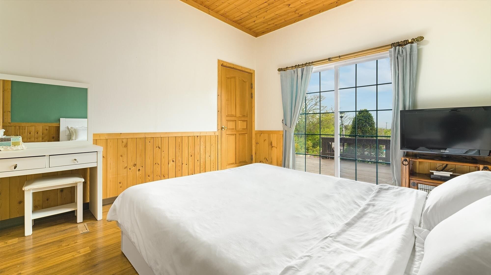 Ganghwa Muldoll Iyagi Pension