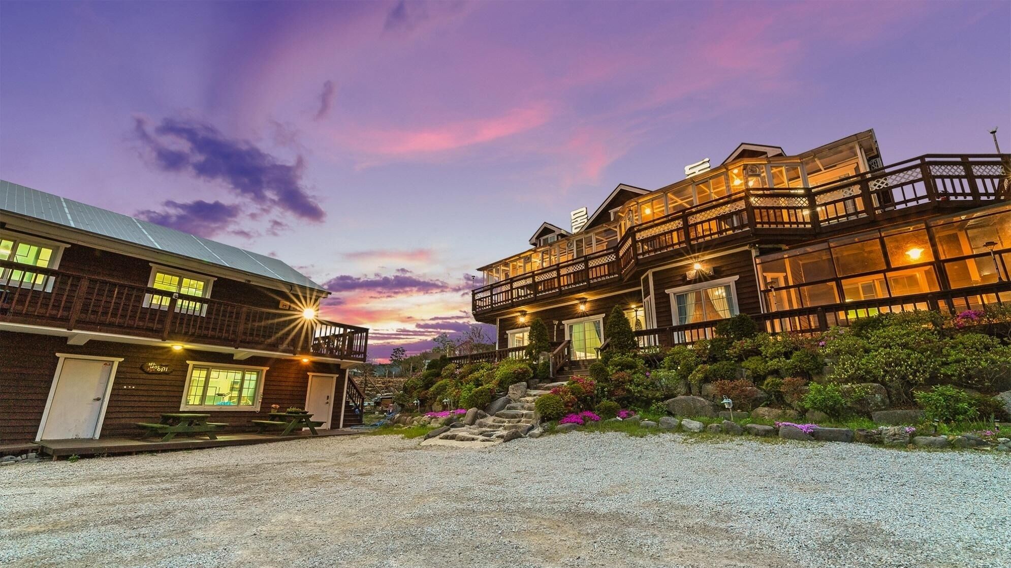 Ganghwa Muldoll Iyagi Pension