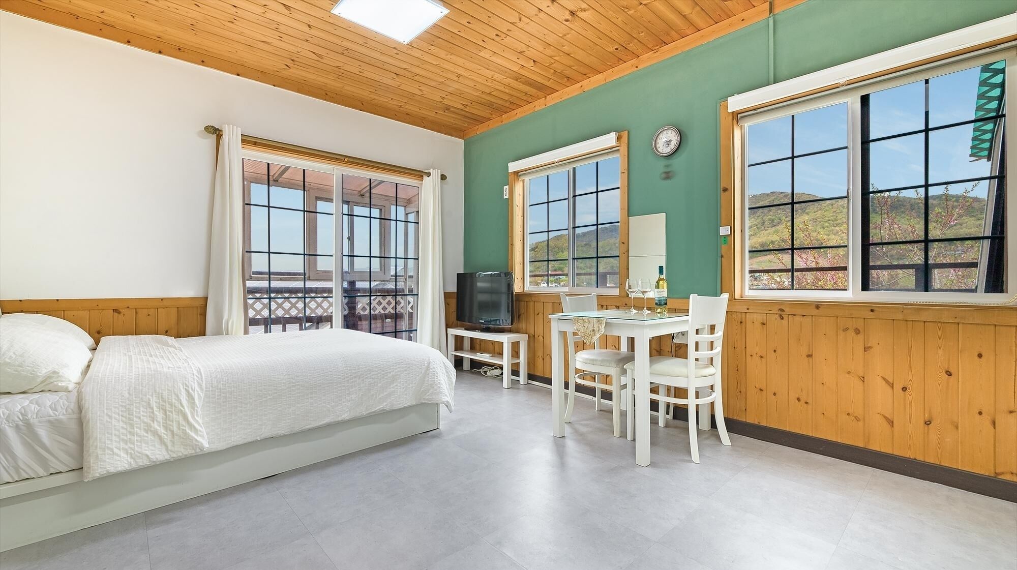 Ganghwa Muldoll Iyagi Pension