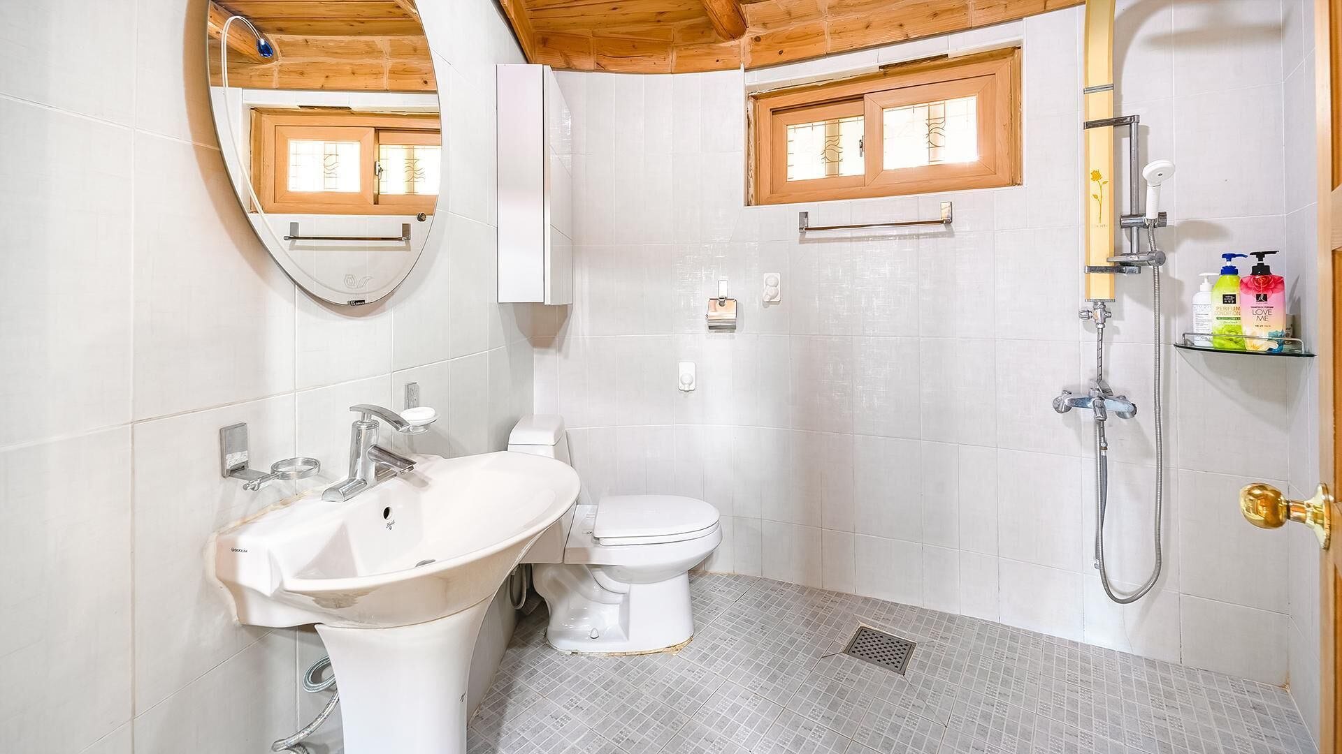 Ganghwa Nadeulgilheulgjib