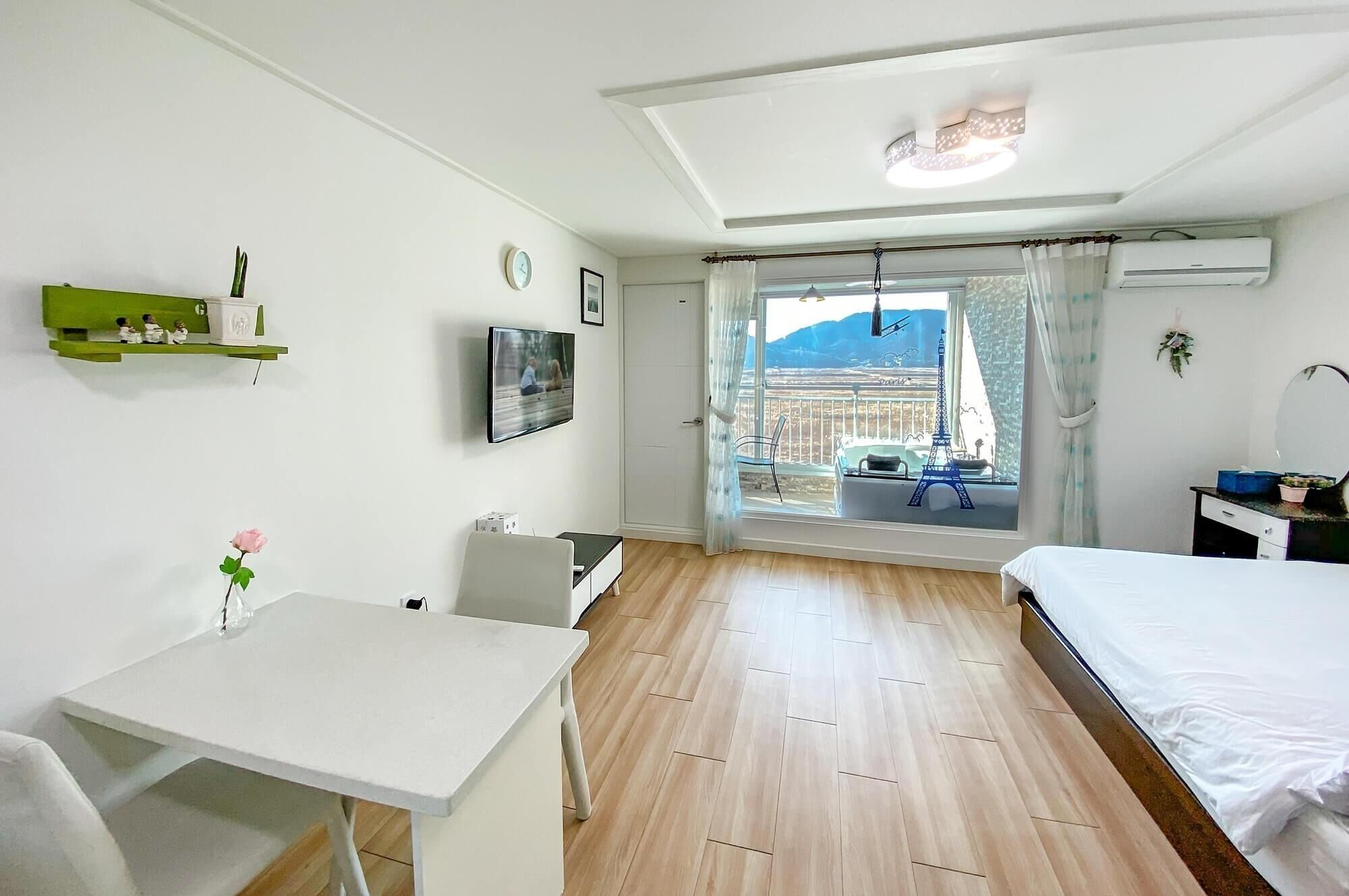 Ganghwa Noel Spa Pension