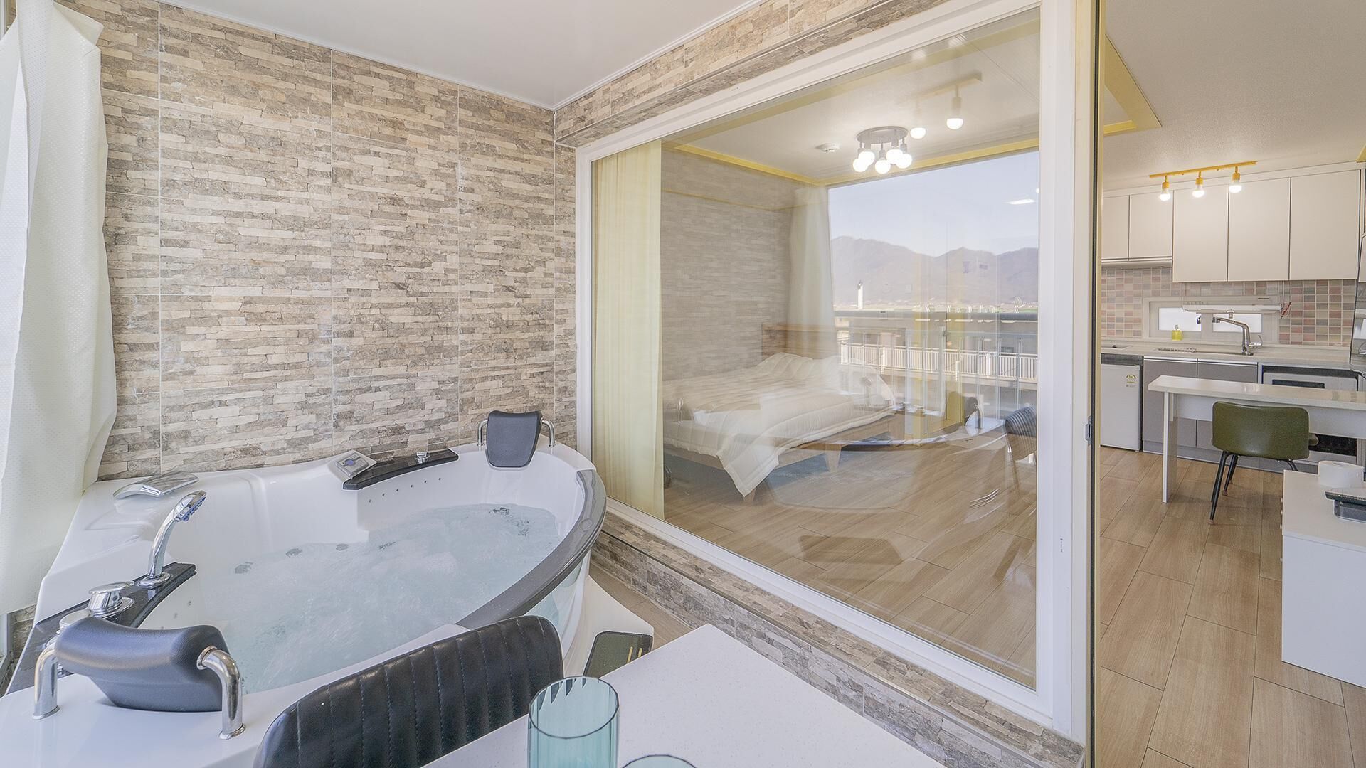 Ganghwa The Starspa Pension