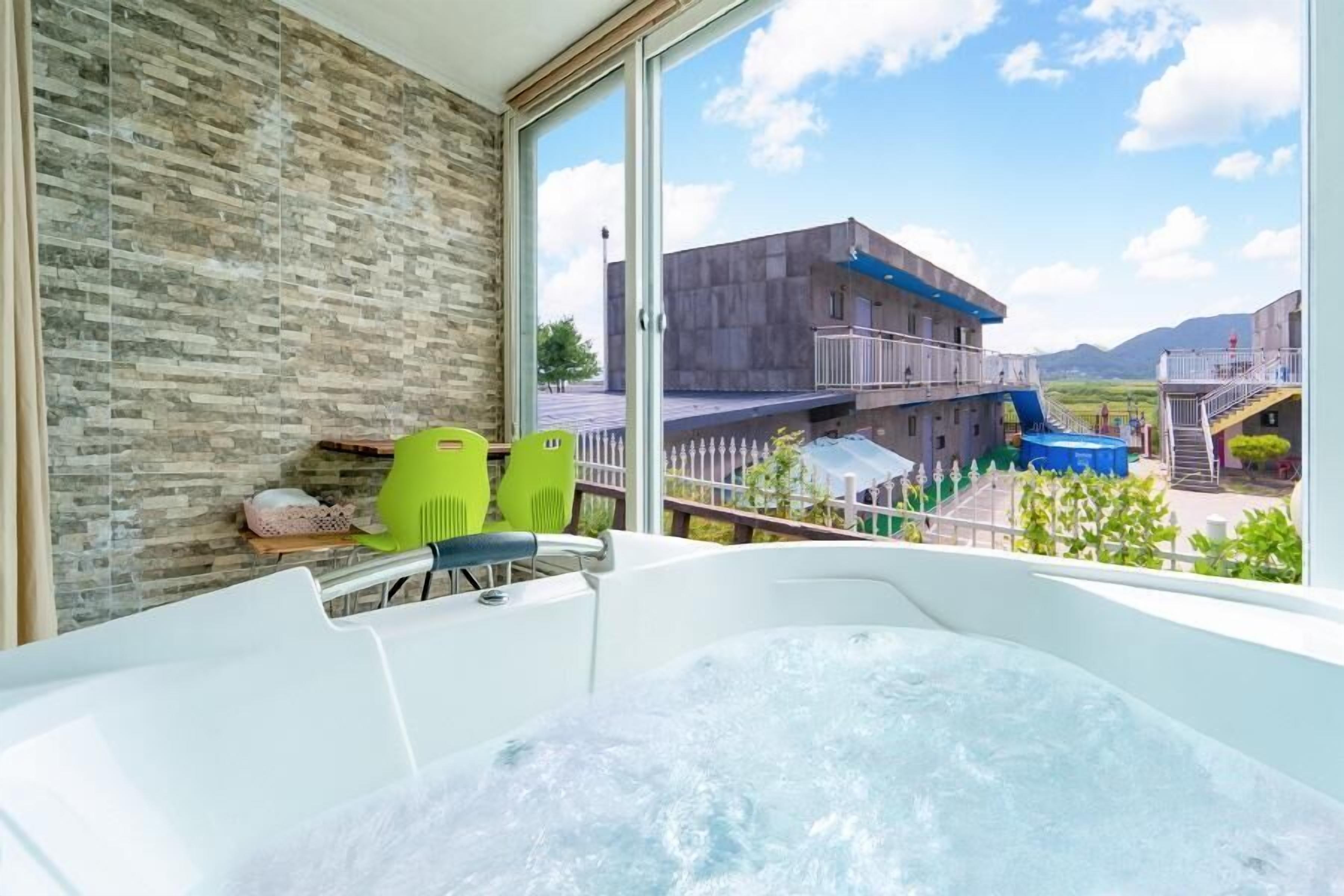 Ganghwa The Starspa Pension