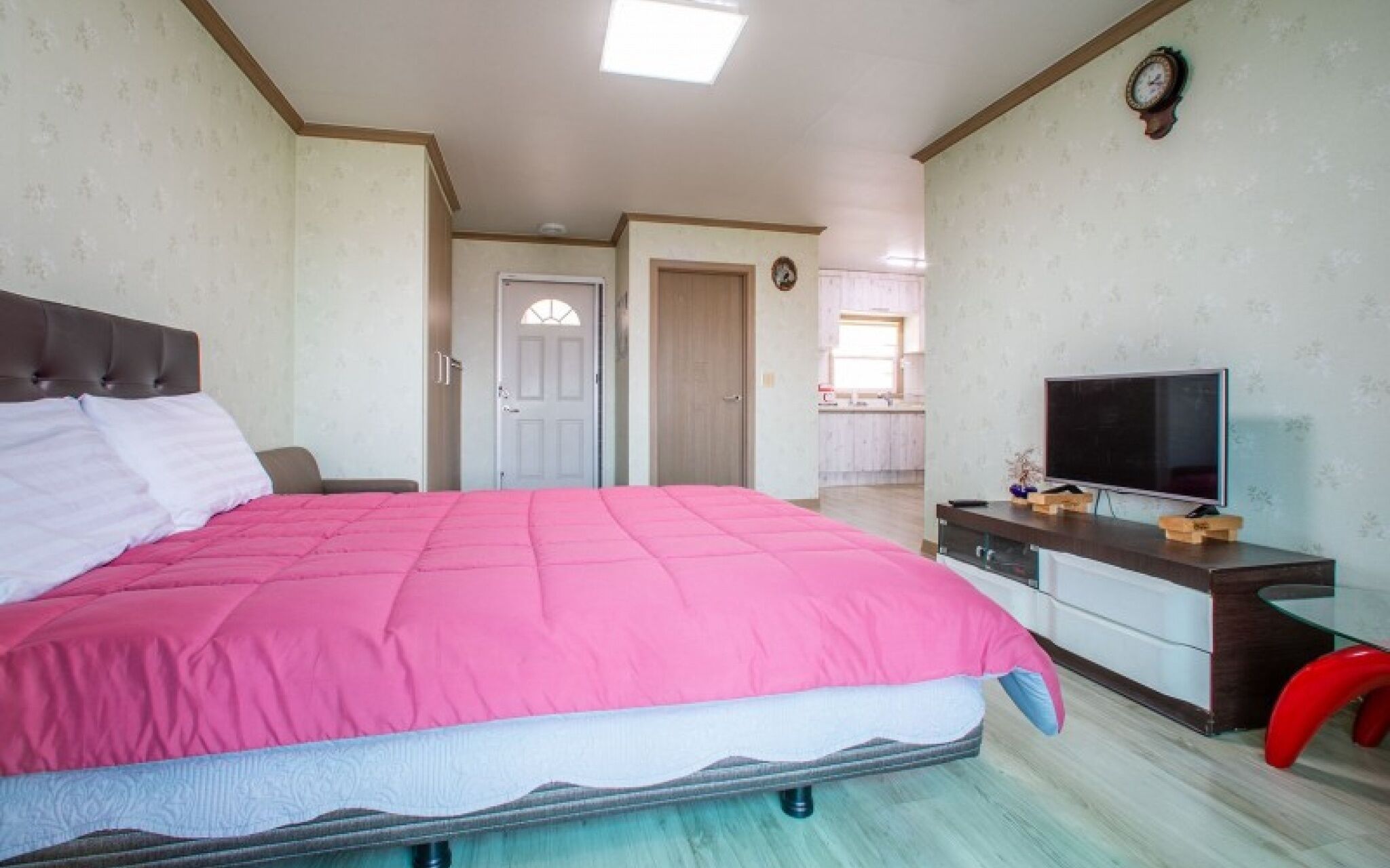 Ganghwa White Stone Pension