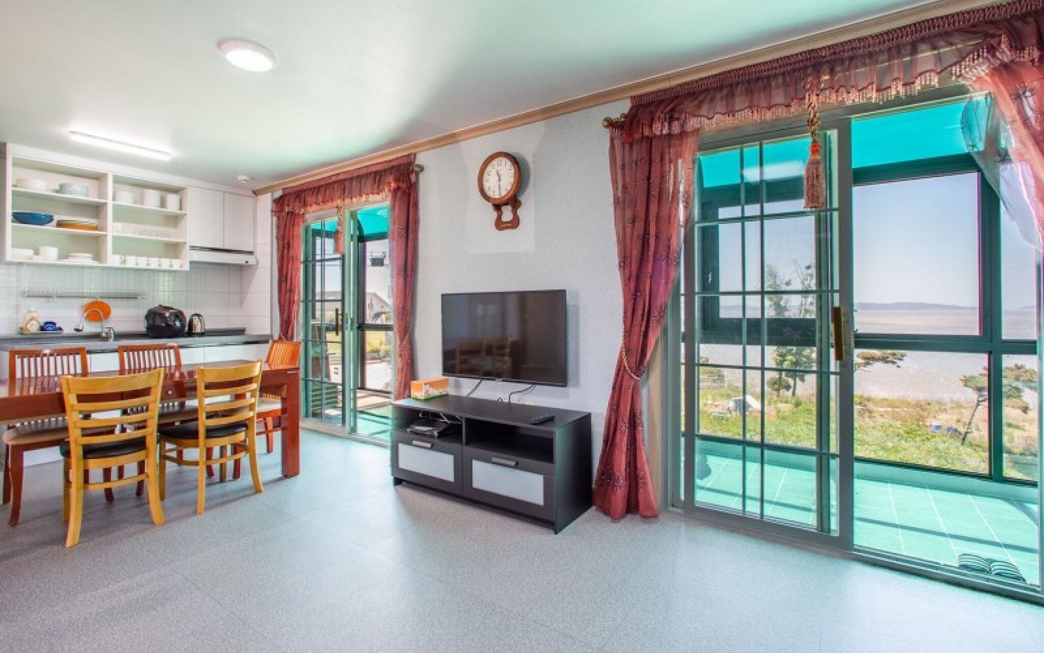 Ganghwa White Stone Pension