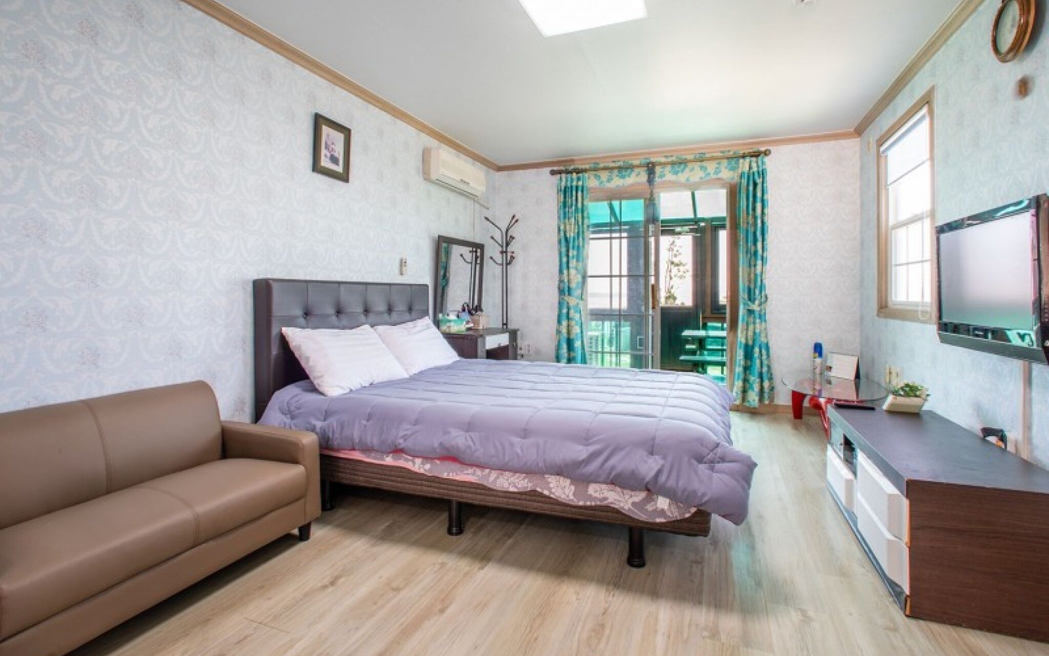 Ganghwa White Stone Pension