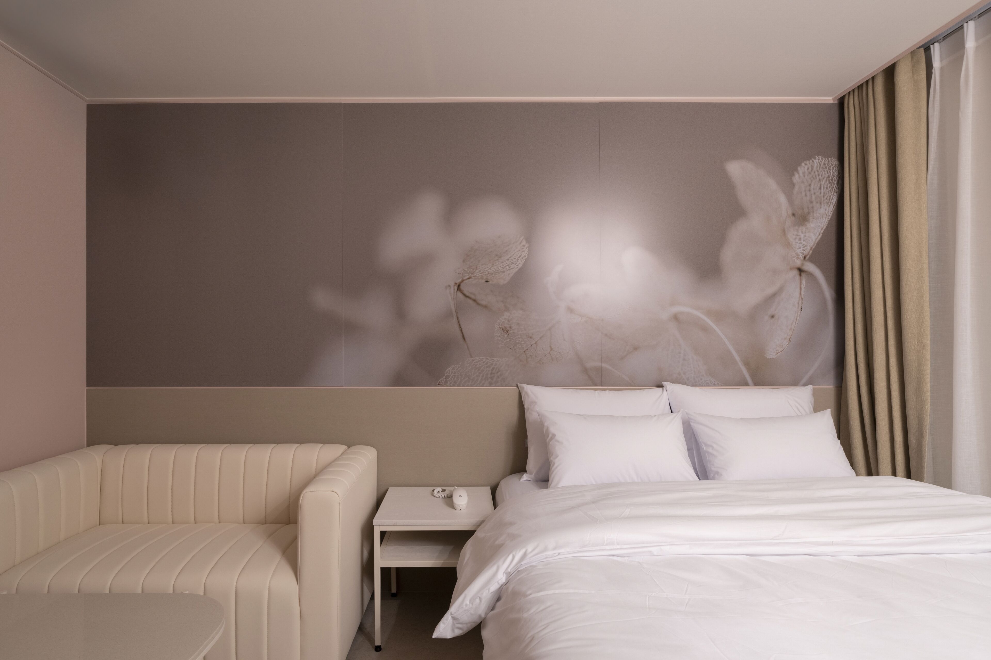 Glam Hotel