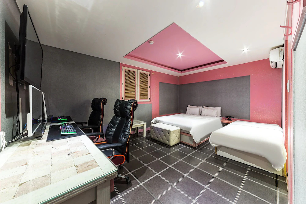 Goodstay Hotel C&