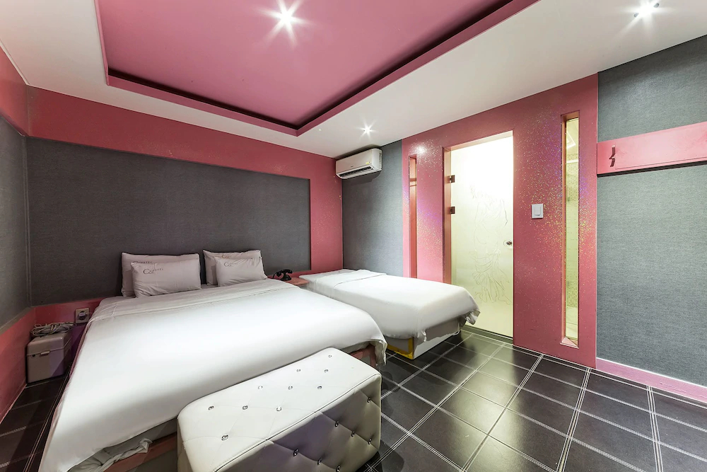 Goodstay Hotel C&