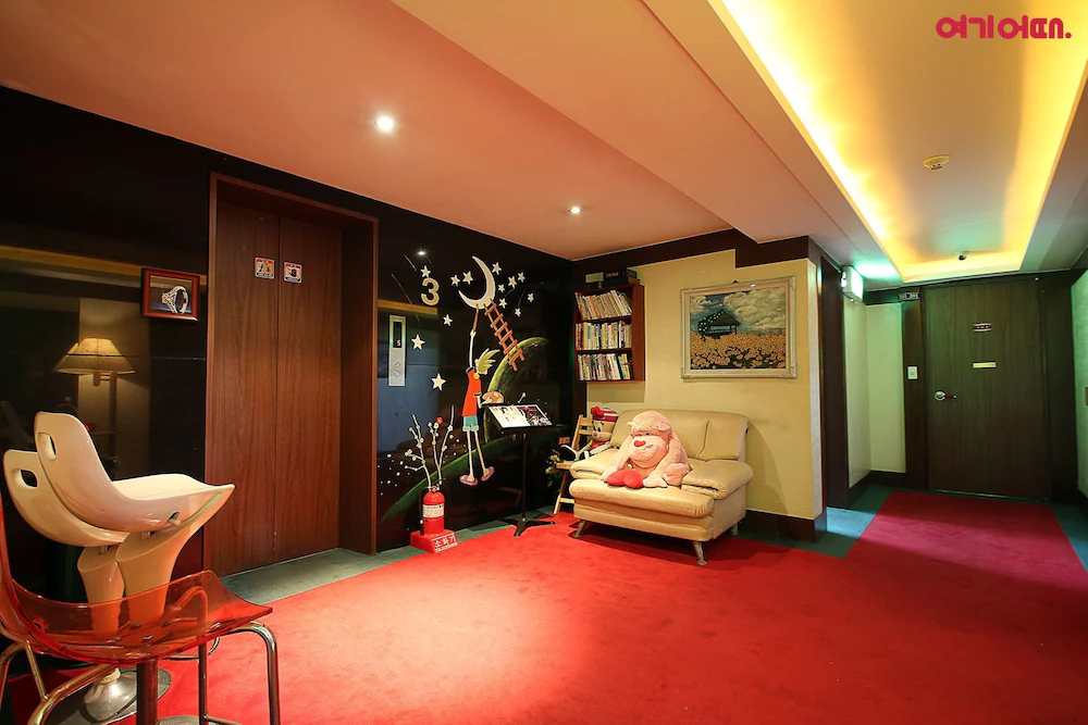 Goodstay With Hotel
