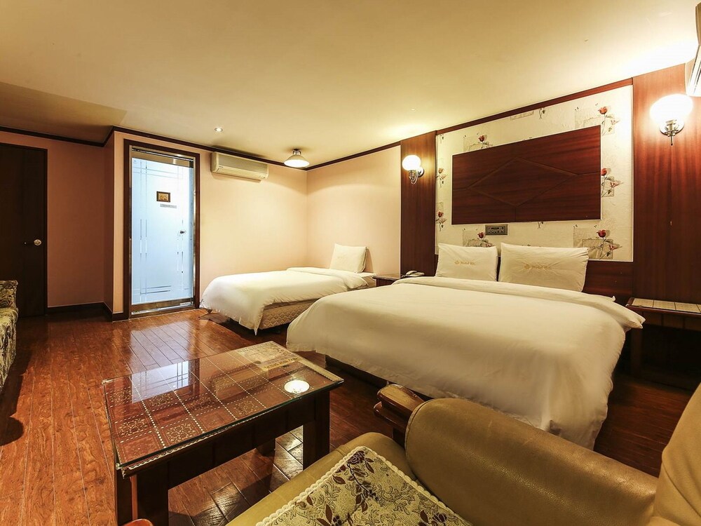 Goodstay With Hotel