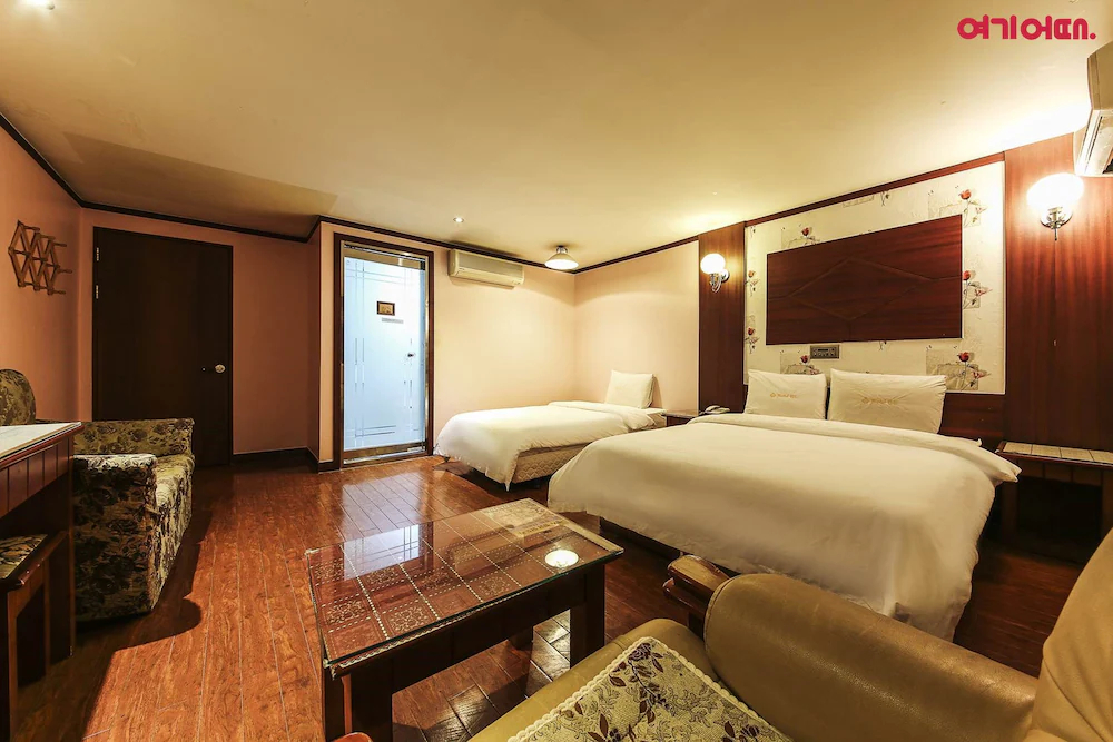 Goodstay With Hotel