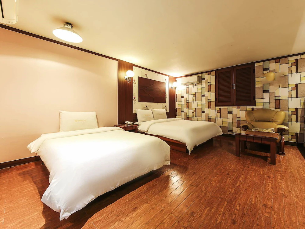 Goodstay With Hotel