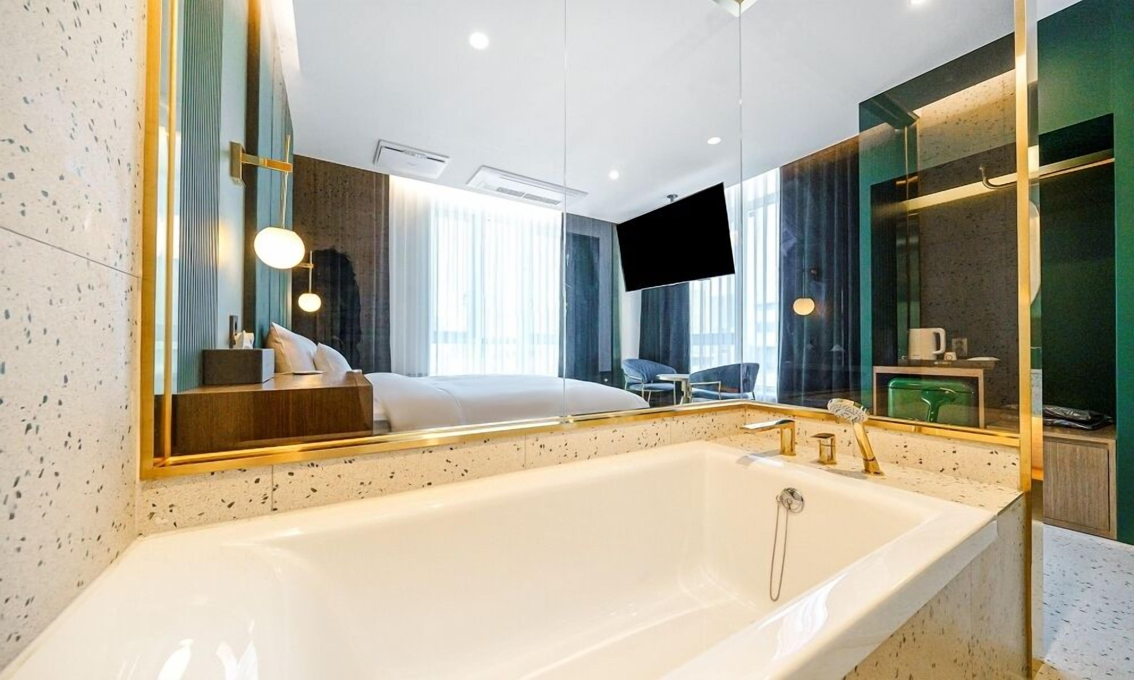 H-Avenue Hotel Geomdan New Town