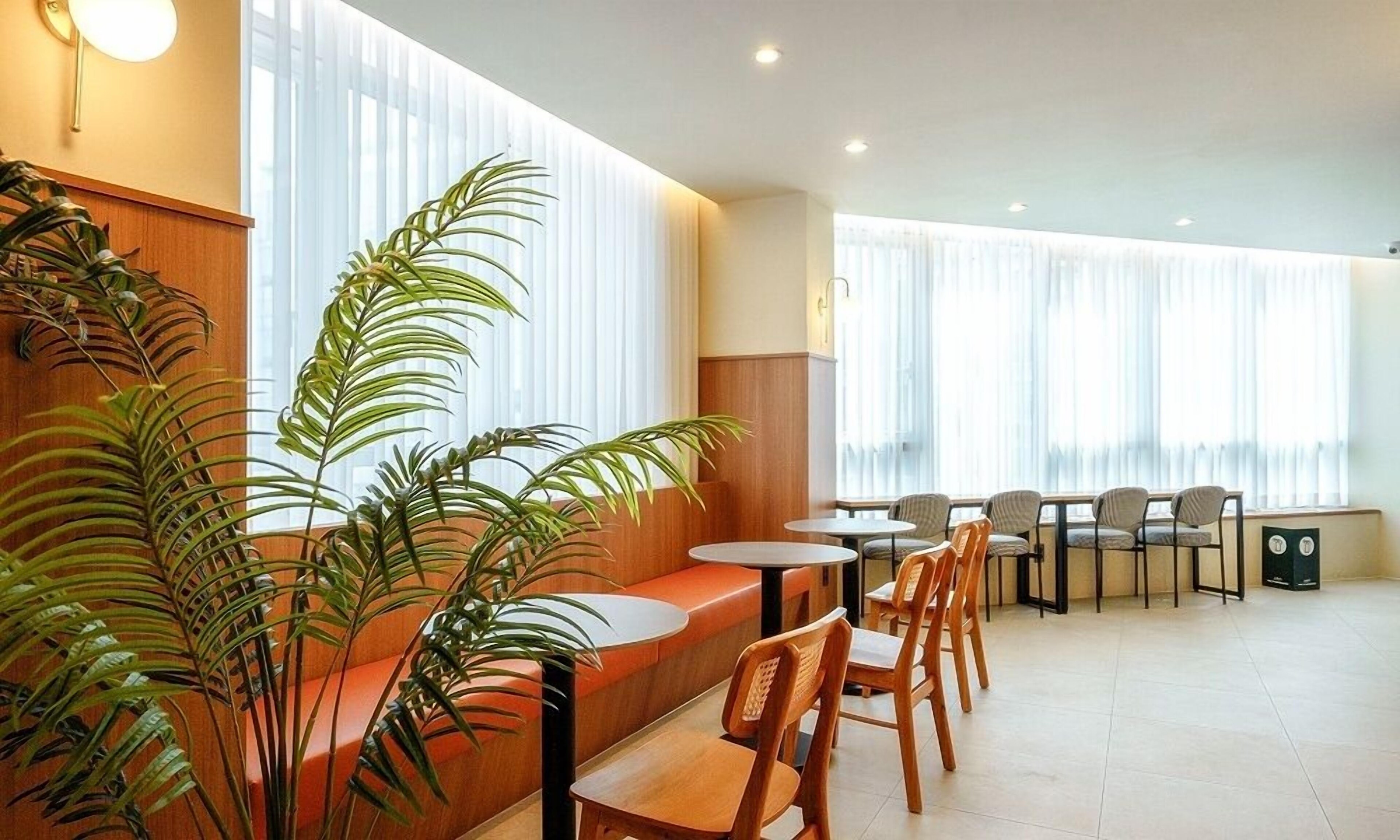 H-Avenue Hotel Geomdan New Town