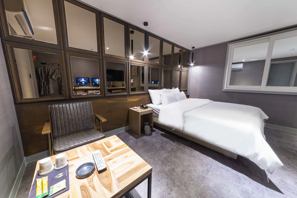 Hotel Juan Mari
