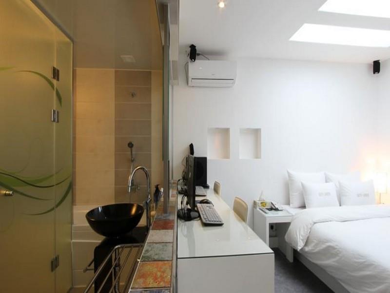 Hotel Travel
