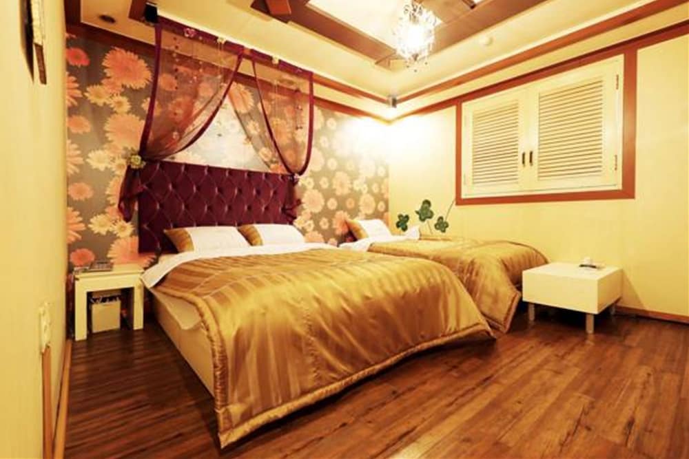 Hotel Vedu Juan Station