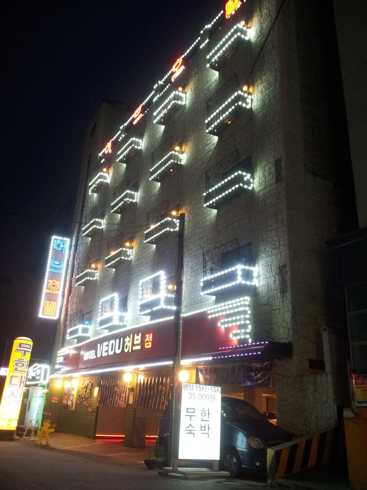 Hotel Vedu Juan Station