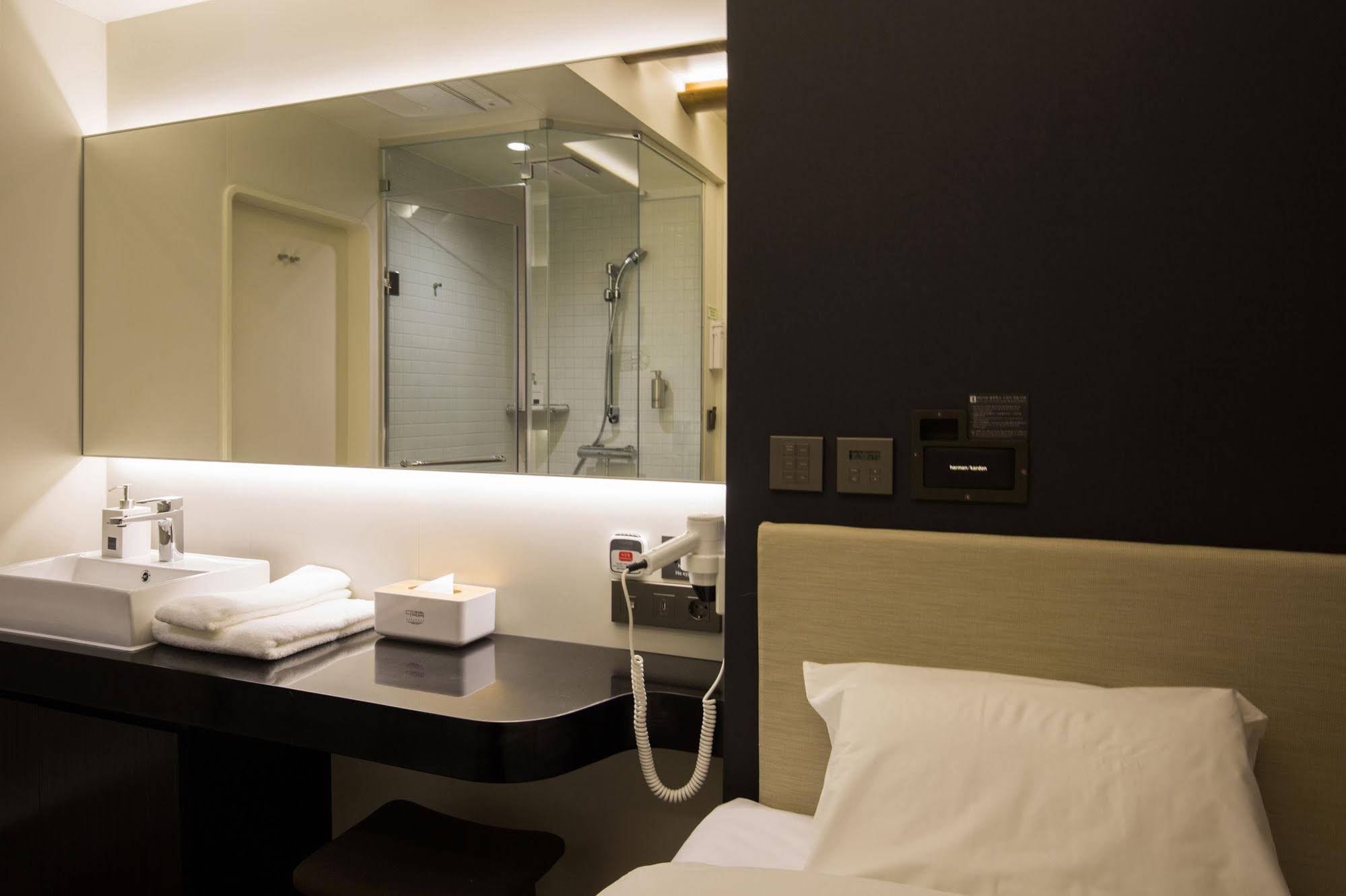 Incheon Airport Capsule Hotel DarakHyu