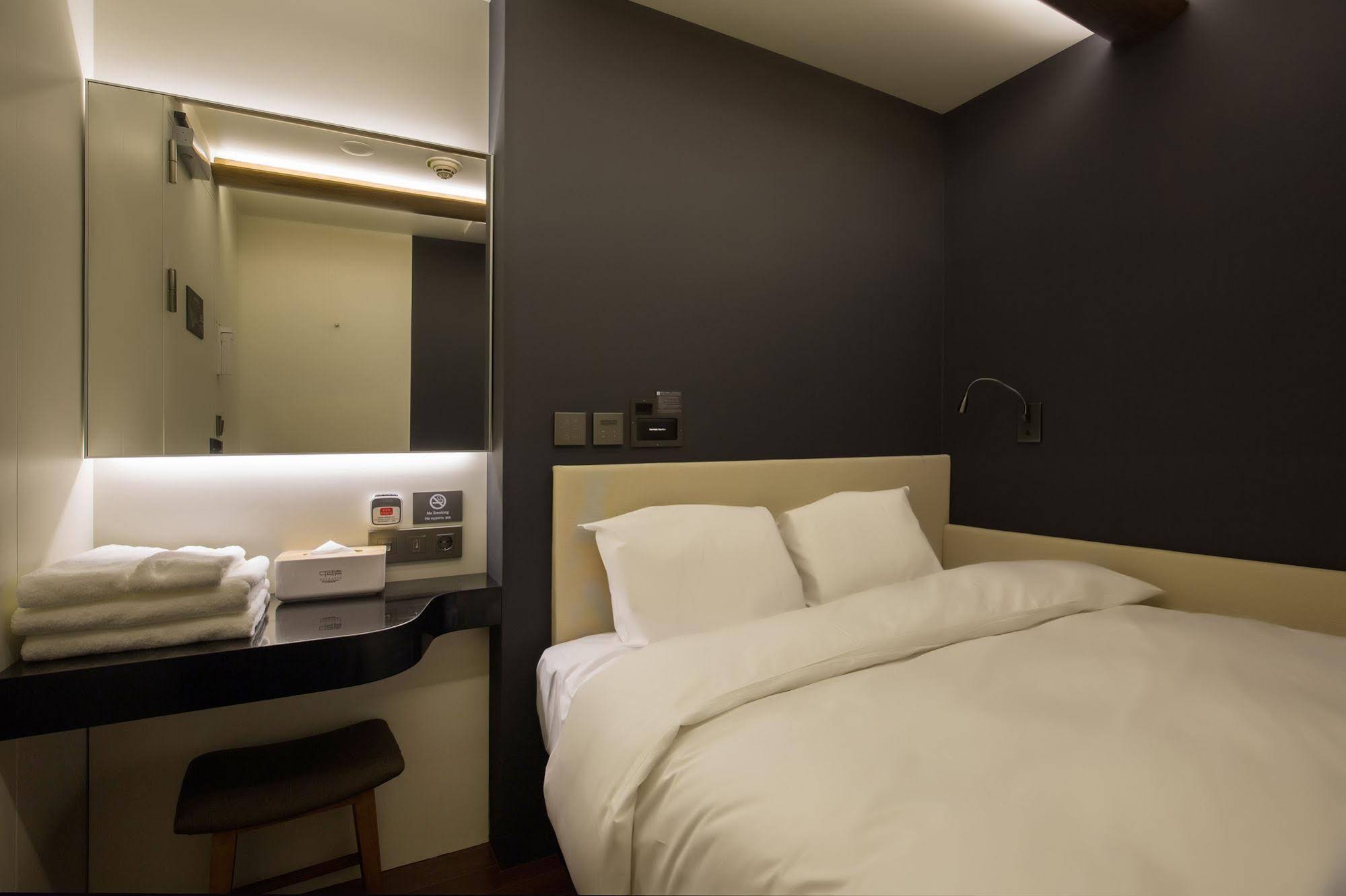 Incheon Airport Capsule Hotel DarakHyu