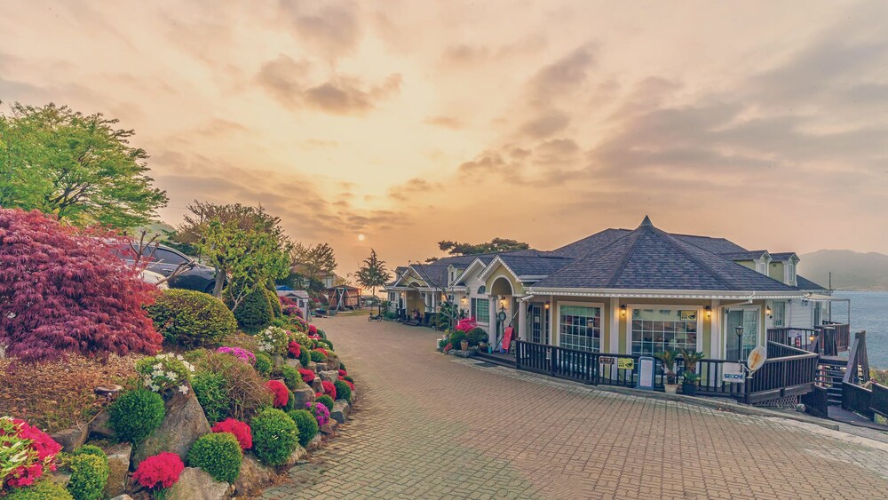 Mari Pension
