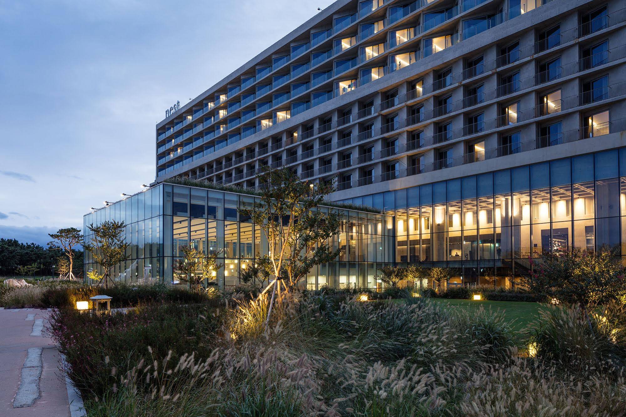 Nest Hotel
