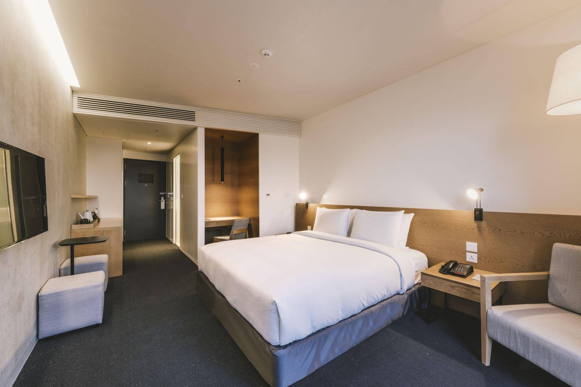 Nest Hotel