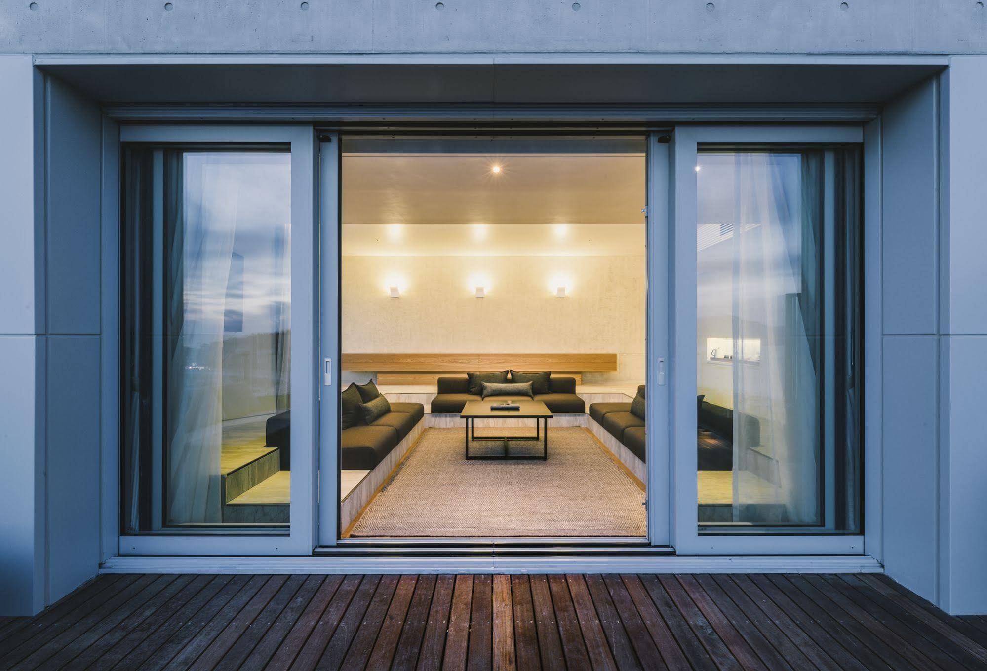 Nest Hotel