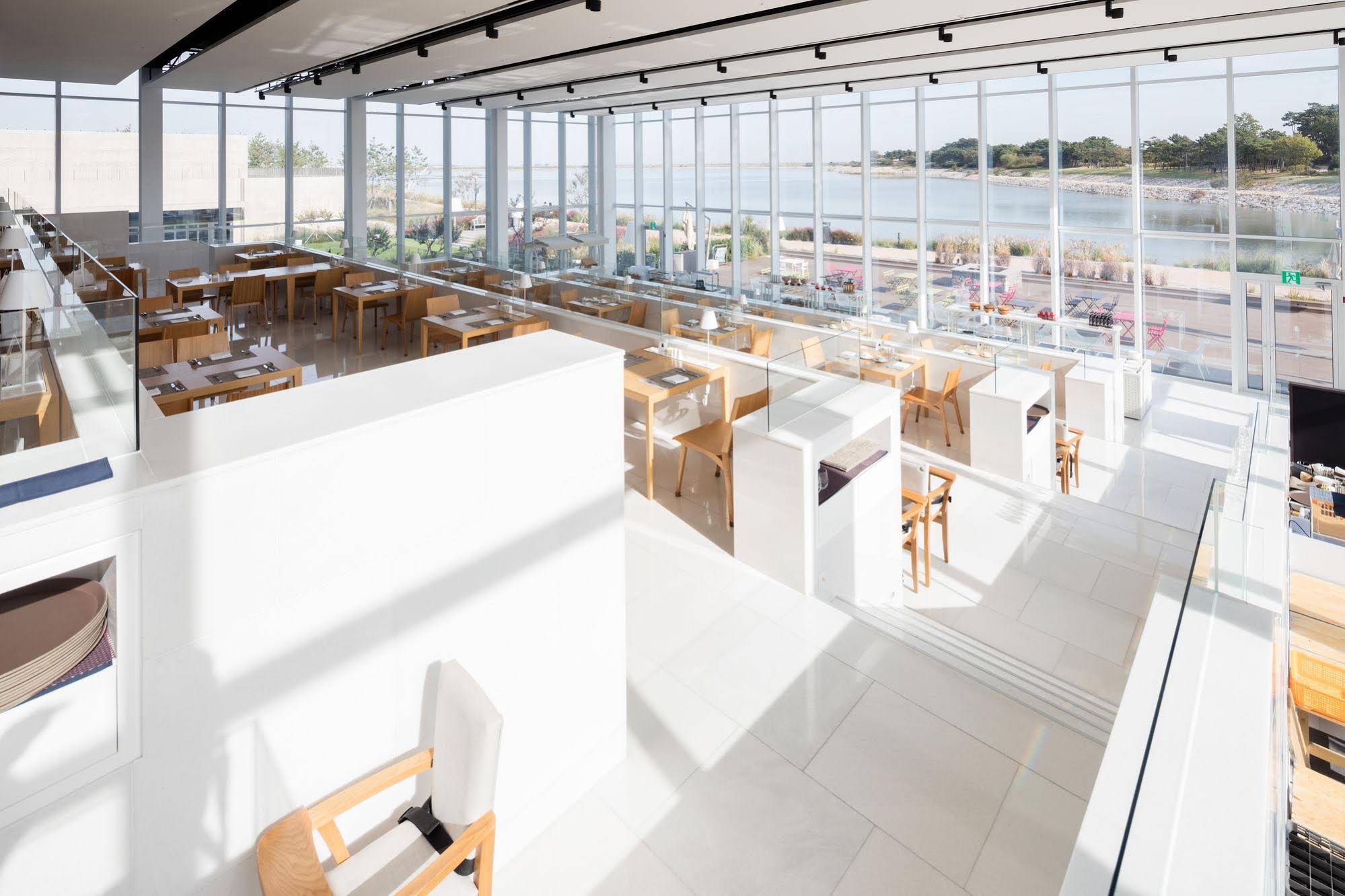 Nest Hotel