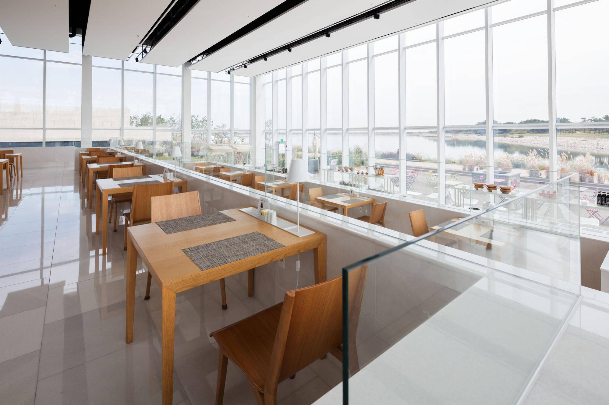 Nest Hotel